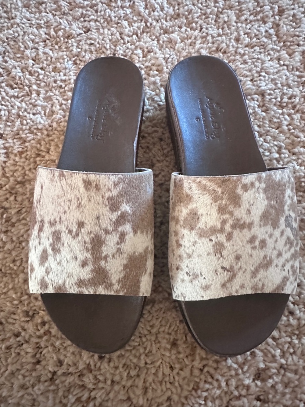 Genuine Cowhide Slide Sandals in Brown and Cream NWT 6